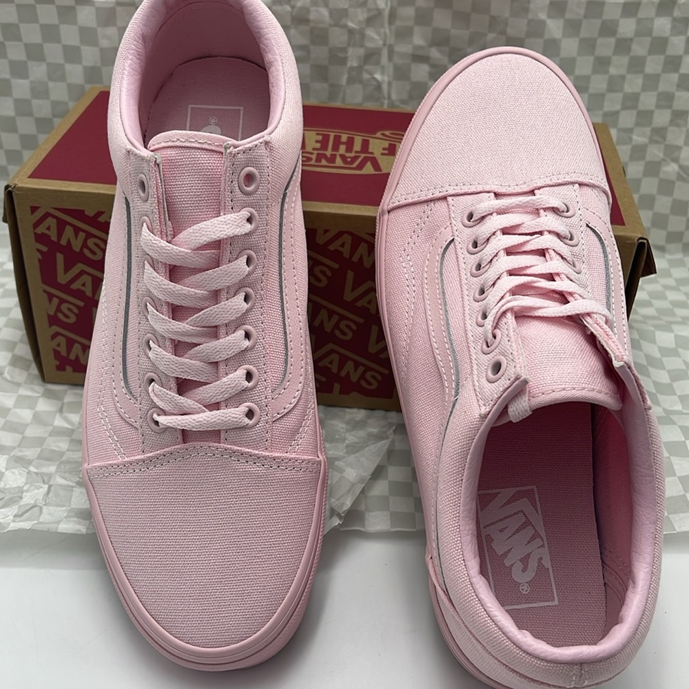 Vans Women’s Pink Sneakers Classic Design Old Skool
Pastel Mono Pink
VN000CT8PNK - Picture 13 of 16